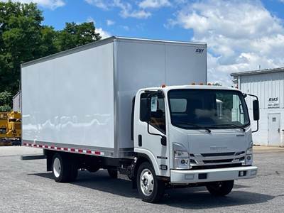 Isuzu NRR 20 ft Box Truck - 311HP, 6 Speed Allison Rds Automatic, Roll up Door