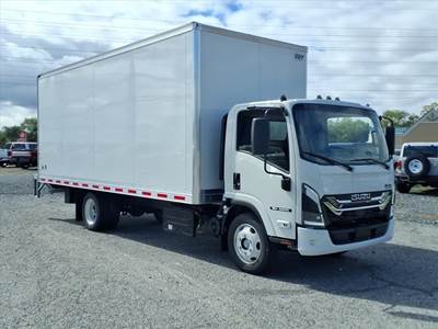 Isuzu NRR 20 ft Box Truck - Automatic, Roll up Door, Liftgate