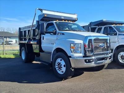 Ford F-750 XL Single Axle Dump Truck - 300HP, Automatic, 10' Dump