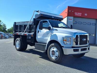 Ford F-750 XL Single Axle Dump Truck - 300HP, Automatic, 10' Dump