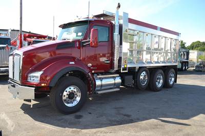 Kenworth T880 Tri Axle Dump Truck - Paccar 510HP, 6 Speed Allison Rds Automatic, 17' Dump
