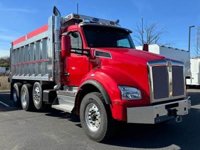 Kenworth T880 Tri Axle Dump Truck - Cummins 525HP, 6 Speed Allison Rds Automatic, 17' Dump