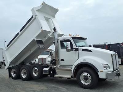 Kenworth T880 Tri Axle Dump Truck - Cummins 525HP, 6 Speed Allison Rds Automatic, 17' Dump