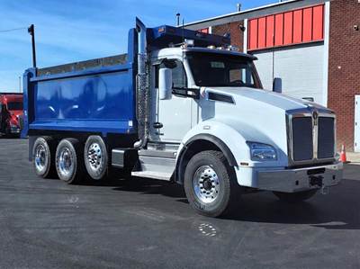 Kenworth T880 Tri Axle Dump Truck - Paccar 455HP, 10 Speed Manual, 17' Dump