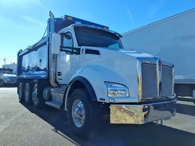 Kenworth T880 Tri Axle Dump Truck - Paccar 455HP, 10 Speed Manual, 17' Dump