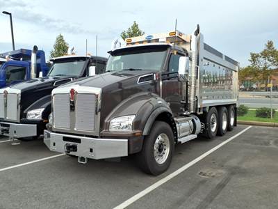 Kenworth T880 Tri Axle Dump Truck - Cummins 500HP, 6 Speed Allison Rds Automatic, 17' Dump