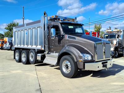 Kenworth T880 Tri Axle Dump Truck - Cummins 525HP, 6 Speed Allison Rds Automatic, 17' Dump