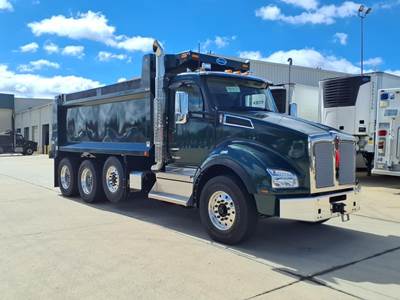 Kenworth T880 Tri Axle Dump Truck - Cummins 525HP, 6 Speed Allison Rds Automatic, 17' Dump