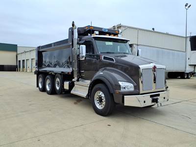 Kenworth T880 Tri Axle Dump Truck - Cummins 525HP, 6 Speed Allison Rds Automatic, 17' Dump
