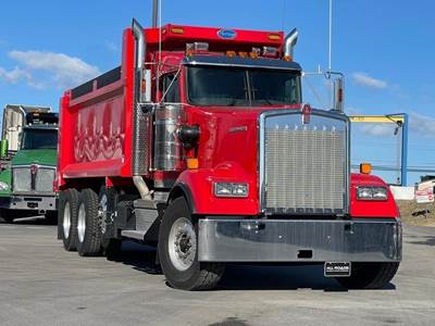 Kenworth W900 Tri Axle Dump Truck - Cummins 565HP, 18 Speed Manual, 17' Dump