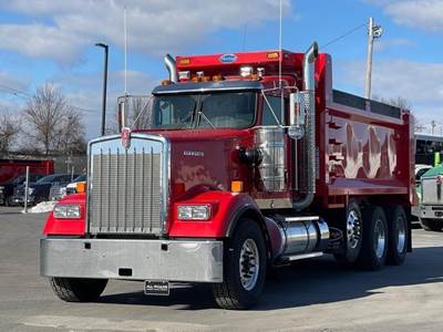 Kenworth W900 Tri Axle Dump Truck - Cummins 565HP, 18 Speed Manual, 17' Dump
