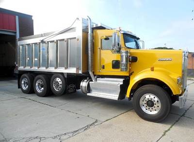 Kenworth W900 Tri Axle Dump Truck - Cummins 565HP, 6 Speed Allison Rds Automatic, 17' Dump