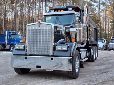 Kenworth W900 Tri Axle Dump Truck - Cummins 565HP, 6 Speed Allison Rds Automatic, 17' Dump