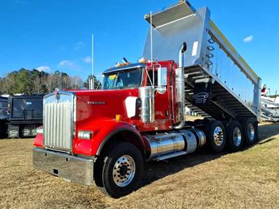 Kenworth W900 Tri Axle Dump Truck - Cummins 565HP, 6 Speed Allison Rds Automatic, 17' Dump