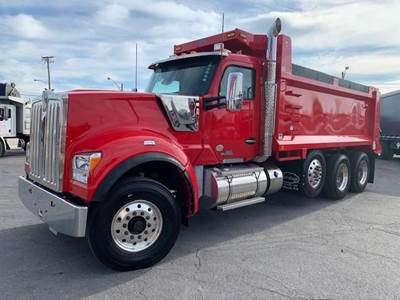 Kenworth W990 Tri Axle Dump Truck - Cummins 525HP, 6 Speed Allison Rds Automatic, 17' Dump