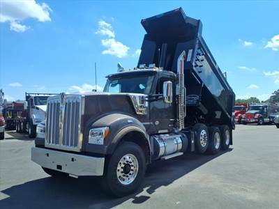 Kenworth W990 Tri Axle Dump Truck - Cummins 525HP, 6 Speed Allison Rds Automatic, 17' Dump
