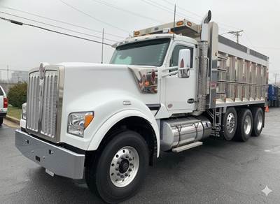 Kenworth W990 Tri Axle Dump Truck - Cummins 565HP, 6 Speed Allison Rds Automatic, 17' Dump