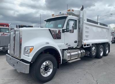 Kenworth W990 Tri Axle Dump Truck - Cummins 525HP, 6 Speed Allison Rds Automatic, 17' Dump