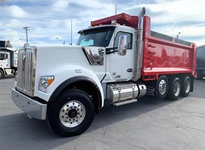 Kenworth W990 Tri Axle Dump Truck - Cummins 525HP, 6 Speed Allison Rds Automatic, 17' Dump