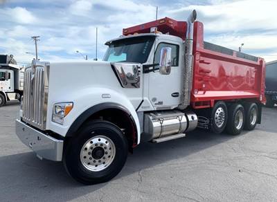 Kenworth W990 Tri Axle Dump Truck - Cummins 525HP, 6 Speed Allison Rds Automatic, 17' Dump