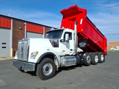 Kenworth W990 Tri Axle Dump Truck - Cummins 525HP, 6 Speed Allison Rds Automatic, 17' Dump