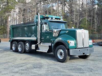 Kenworth W990 Tri Axle Dump Truck - Cummins 525HP, 6 Speed Allison Rds Automatic, 17' Dump