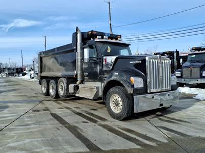 Kenworth W990 Tri Axle Dump Truck - Cummins 565HP, 6 Speed Allison Rds Automatic, 17' Dump