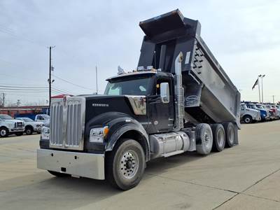 Kenworth W990 Tri Axle Dump Truck - Cummins 565HP, 6 Speed Allison Rds Automatic, 17' Dump