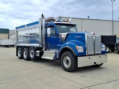 Kenworth W990 Tri Axle Dump Truck - Cummins 565HP, 18 Speed Endurant Amt, 17' Dump