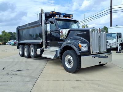 Kenworth W990 Tri Axle Dump Truck - Cummins 565HP, 6 Speed Allison Rds Automatic, 17' Dump