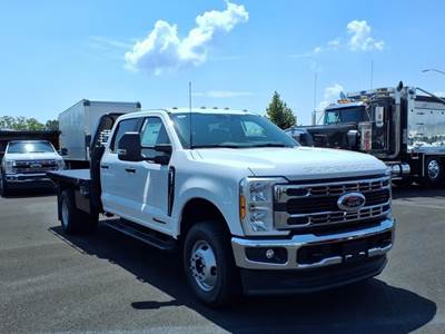 Ford F-350 9 ft Flatbed Truck - Automatic