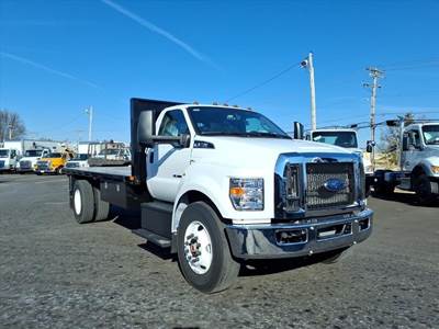 Ford F-750 18 ft Flatbed Truck - 300HP, Automatic