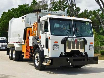 Kenworth L770 Tandem Axle Garbage Truck - Paccar, 400HP, 6 Speed Allison Rds Automatic