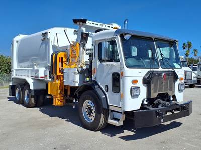 Kenworth L770 Tandem Axle Garbage Truck - Paccar, 400HP, 6 Speed Allison Rds Automatic