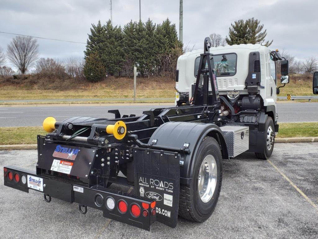 2022 Isuzu FTR Tandem Axle Hooklift Truck Cummins, Automatic For Sale