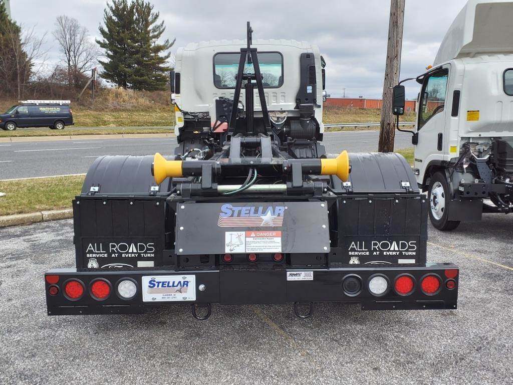 2022 Isuzu FTR Tandem Axle Hooklift Truck Cummins, Automatic For Sale