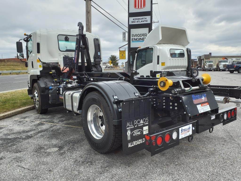 2022 Isuzu FTR Tandem Axle Hooklift Truck Cummins, Automatic For Sale