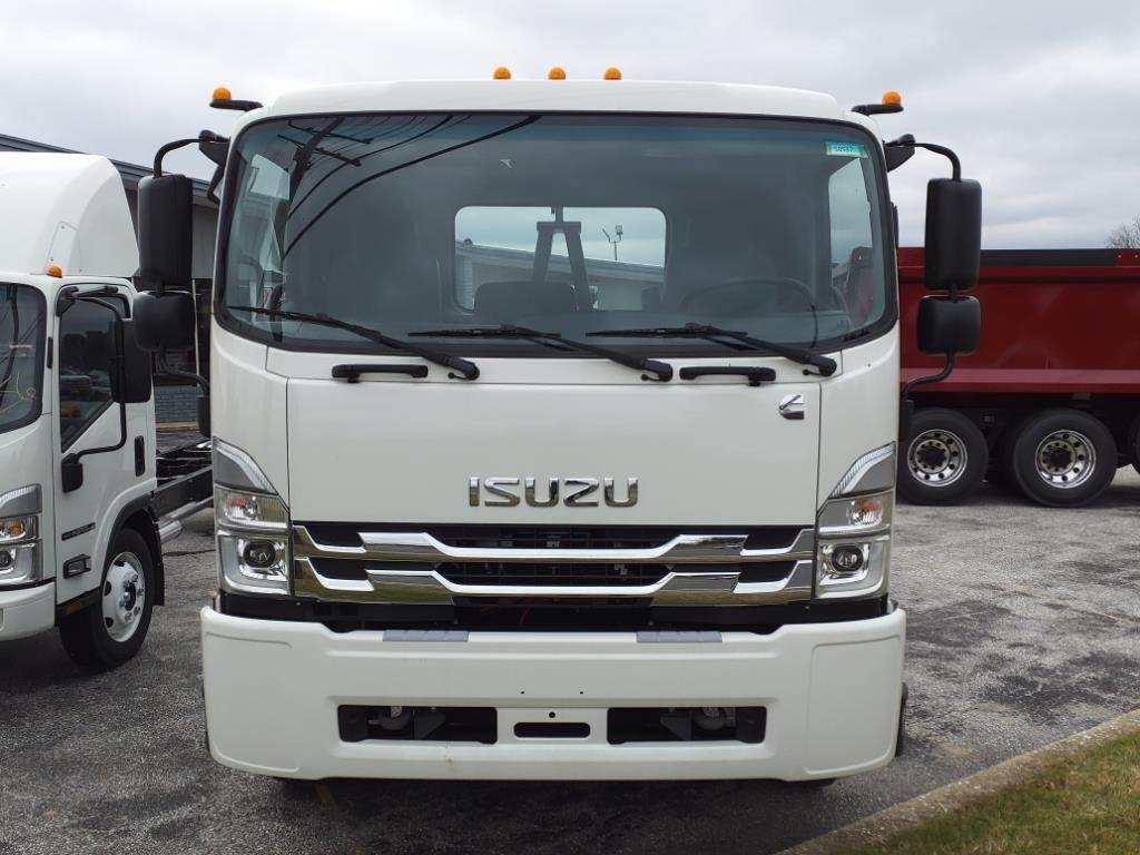 2022 Isuzu FTR Tandem Axle Hooklift Truck Cummins, Automatic For Sale