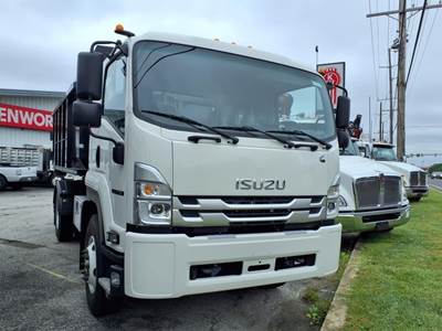 Isuzu FTR Single Axle Hooklift Truck - Cummins, 260HP, Automatic