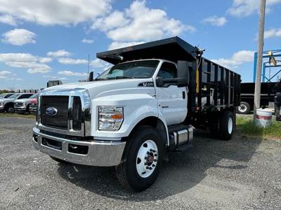 Ford F-750 16 ft Landscape Truck - 300HP, Automatic