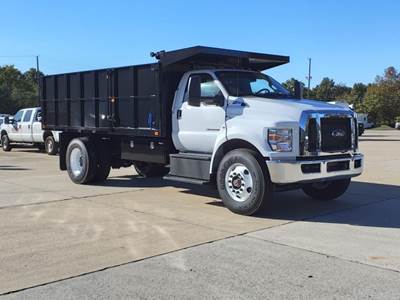 Ford F-750 16 ft Landscape Truck - 300HP, Automatic