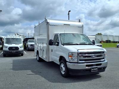 Ford E-450 Mechanic / Service Truck - Automatic