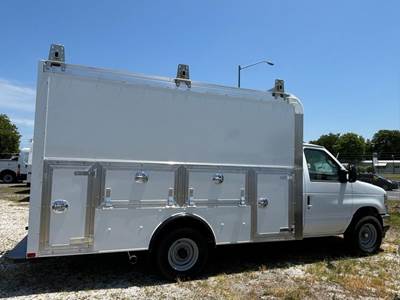 Ford F-350 Mechanic / Service Truck - Automatic