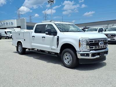 Ford F-350 XL Mechanic / Service Truck - Automatic