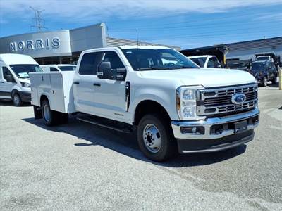 Ford F-350 XL Mechanic / Service Truck - Automatic