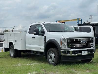 Ford F-550 Mechanic / Service Truck - Automatic