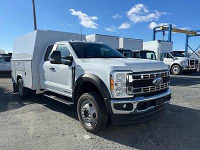 Ford F-550 Mechanic / Service Truck - Automatic