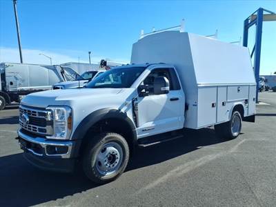 Ford F-550 Mechanic / Service Truck - Automatic