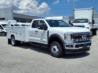 Ford F-550 XL Mechanic / Service Truck - Automatic