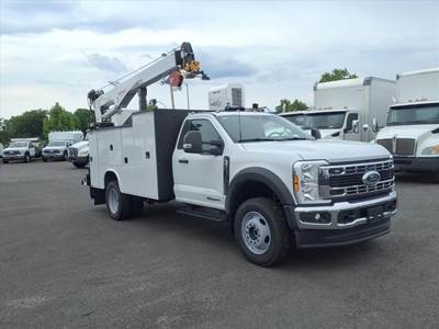 Ford F-600 Mechanic / Service Truck - Automatic